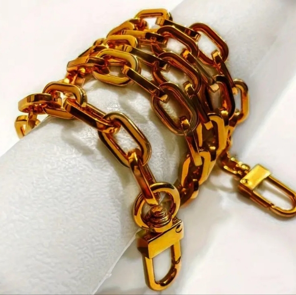 Bag charm, guitar strap, or chain. - Picture 7 of 17